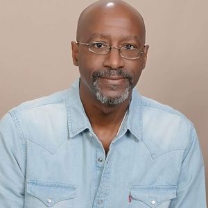 Meet your Posher, Derrick